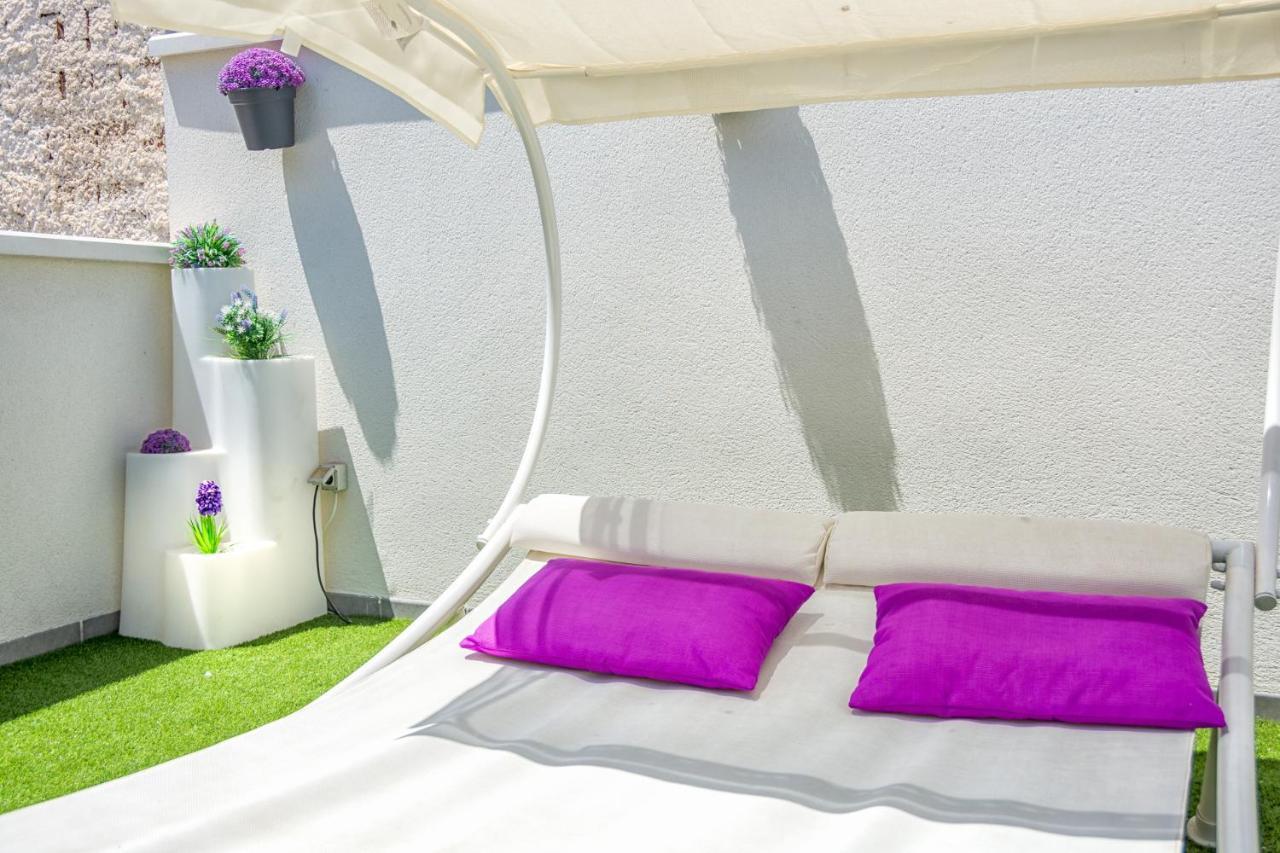 Atico Con Terraza Ac 1Hab En El Centro Y Piscina Comunitaria Apartment Malaga Bagian luar foto