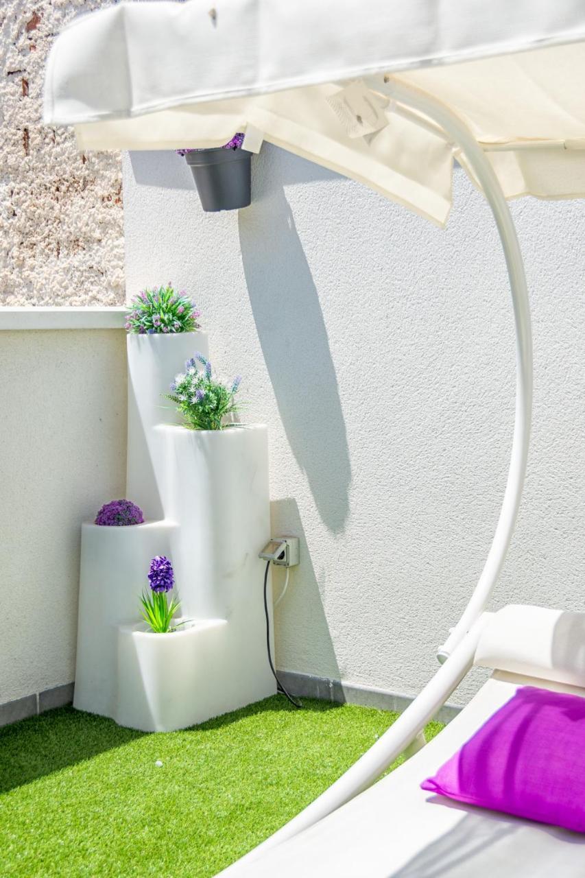 Atico Con Terraza Ac 1Hab En El Centro Y Piscina Comunitaria Apartment Malaga Bagian luar foto