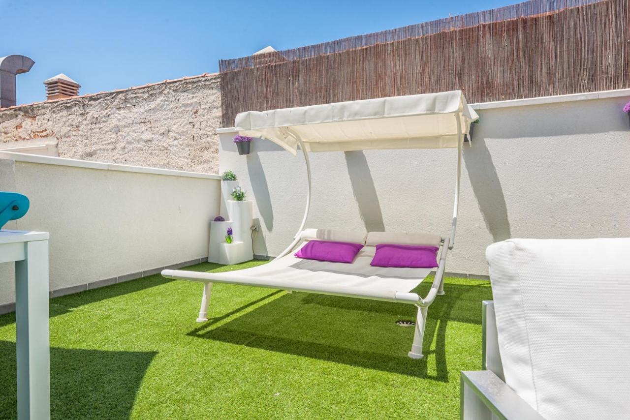 Atico Con Terraza Ac 1Hab En El Centro Y Piscina Comunitaria Apartment Malaga Bagian luar foto