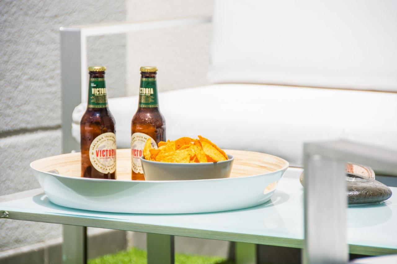 Atico Con Terraza Ac 1Hab En El Centro Y Piscina Comunitaria Apartment Malaga Bagian luar foto