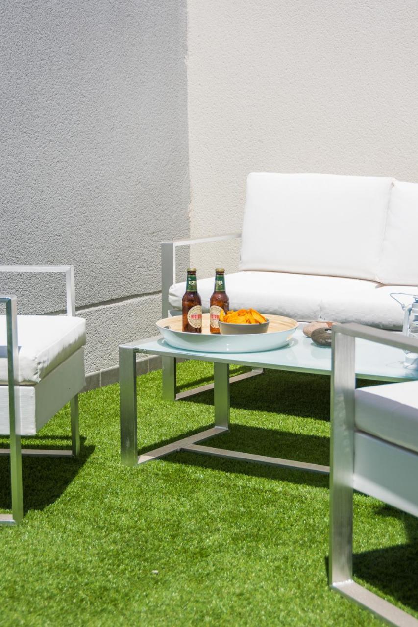 Atico Con Terraza Ac 1Hab En El Centro Y Piscina Comunitaria Apartment Malaga Bagian luar foto